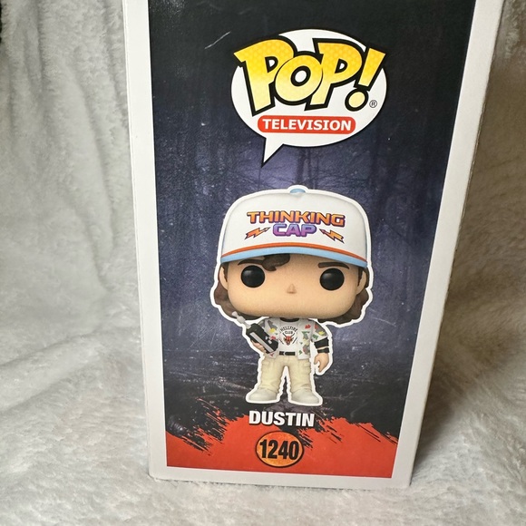 Dustin Funko Pop #1240 Stranger Things - Picture 8 of 8
